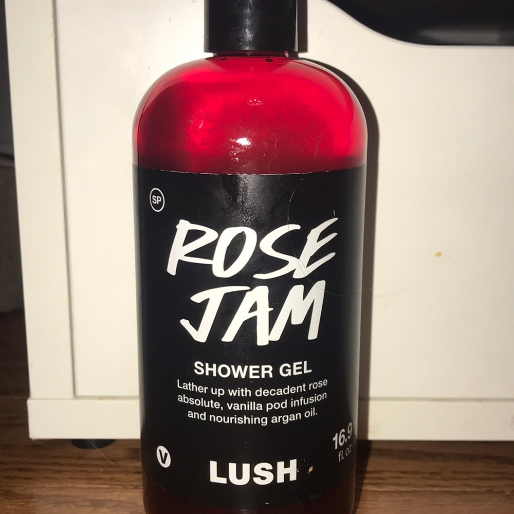LUSH 16.9 oz ROSE JAM!!!
